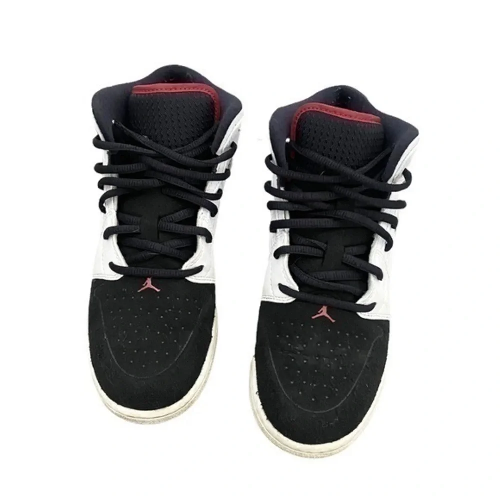Nike Air‎ Jordan Retro ‘99 Youth High Top White & Black Sneakers